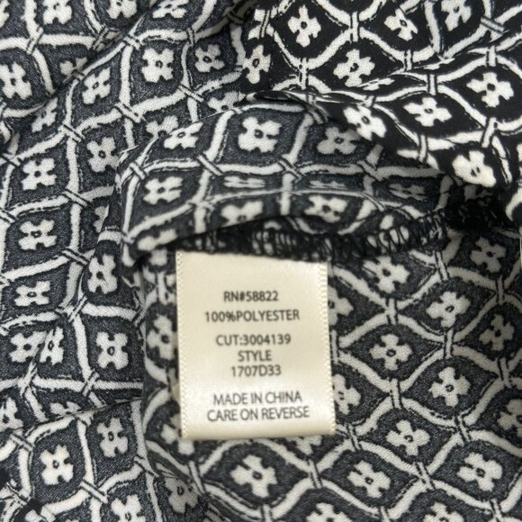 Max Studio Womens SZ M Black & White Geometric Pattern Blouse Half Button Front - Picture 4 of 10